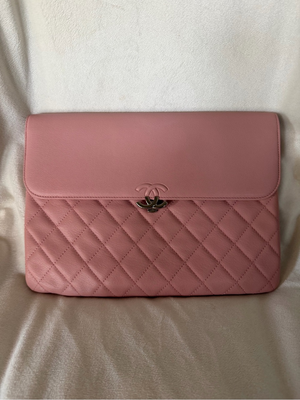 CHANEL Dusty Pink Quilted Lambskin Flap Clutch